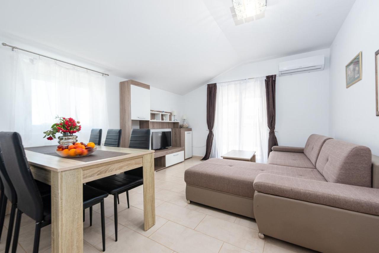 Apartment Noa'S Garden Bibinje Ngoại thất bức ảnh